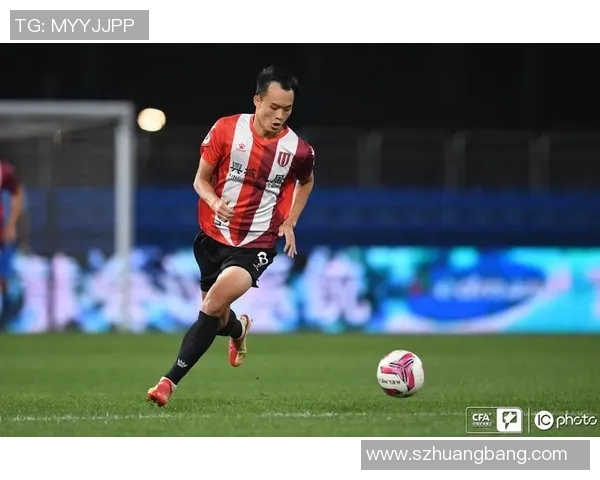 深圳足球队以98分领跑精英赛积分榜展现强劲实力